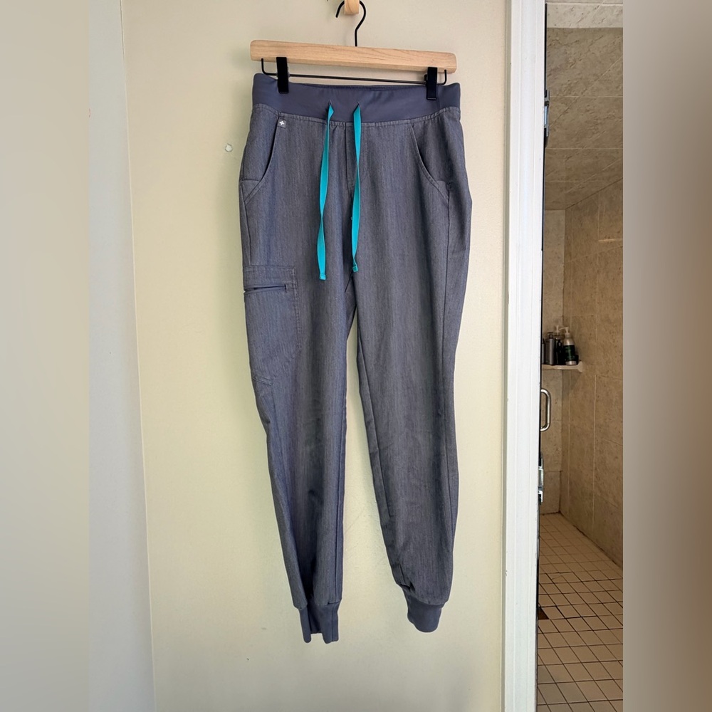 Figs jogger scrub pants